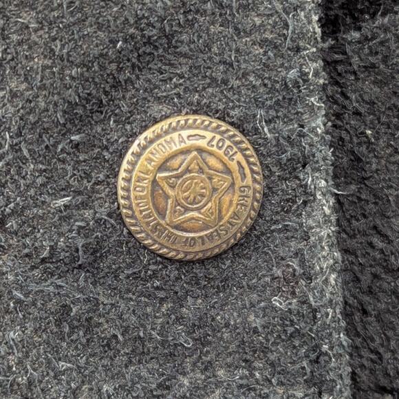 Black Blazer with Notched Lapels and Fitted Silhouette - Picture 2 of 6